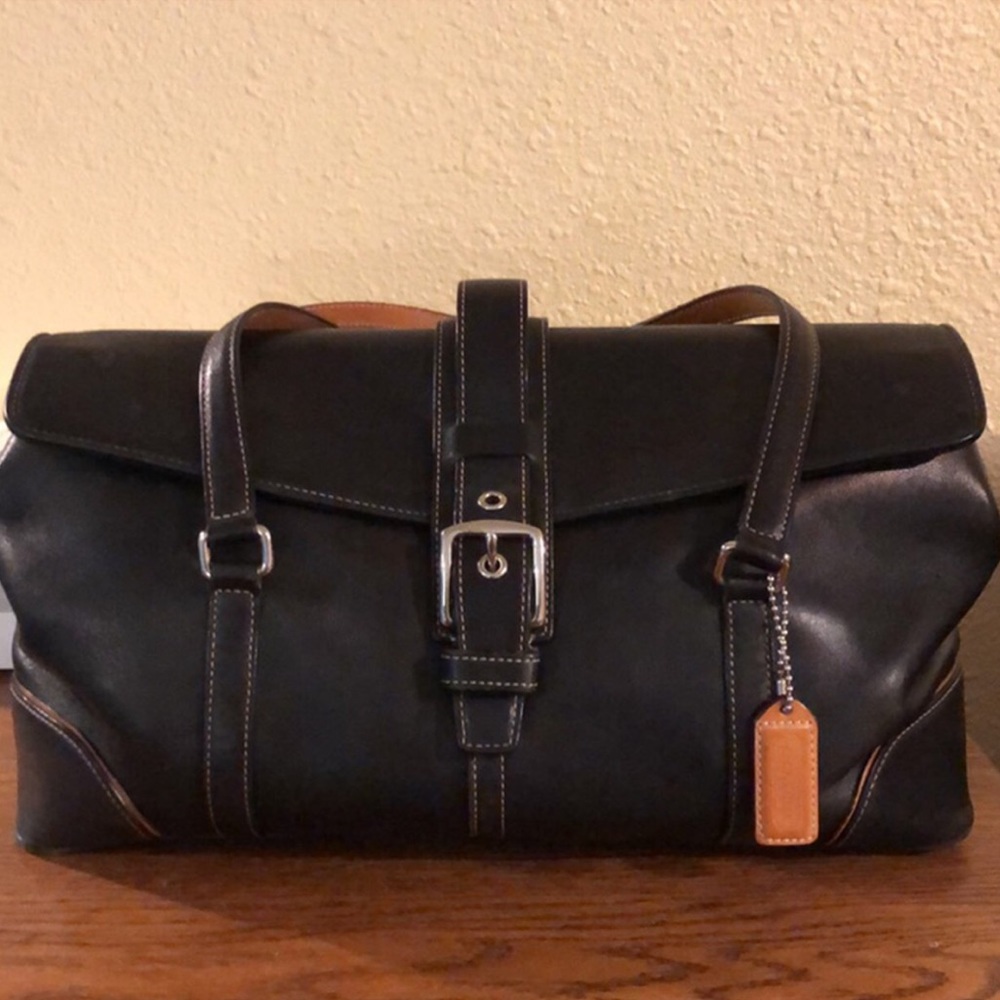 AUTHENTIC COACH VINTAGE BLACK LEATHER PURSE